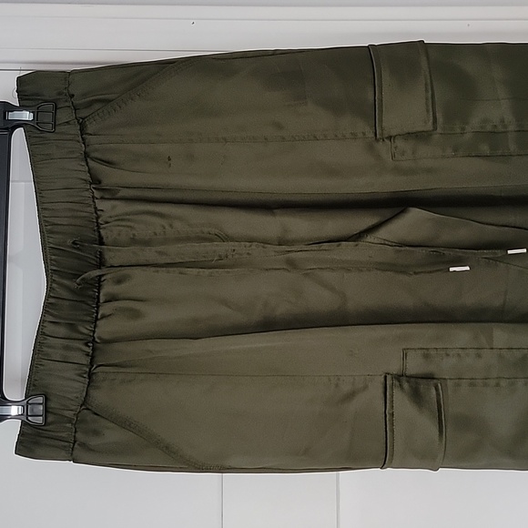 INC • Silky Satin Cargo Pants, Size M - Picture 2 of 6